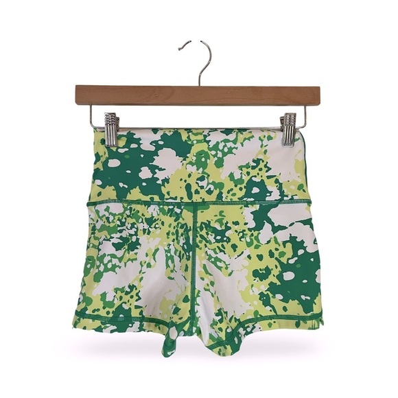 aerie | Green, White & Yellow Graphic Bike Shorts Size Medium Yoga Run Athletic - Picture 2 of 6